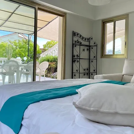 Apartment Rez De Jardin De 65m2 Dans A Nice