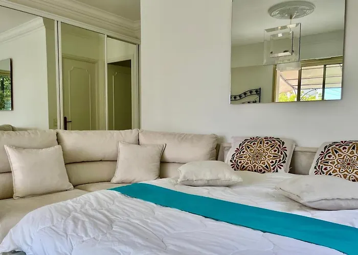 Rez De Jardin De 65m2 Dans à Appartement *