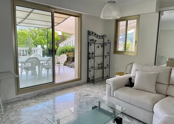Rez De Jardin De 65m2 Dans à * Nice