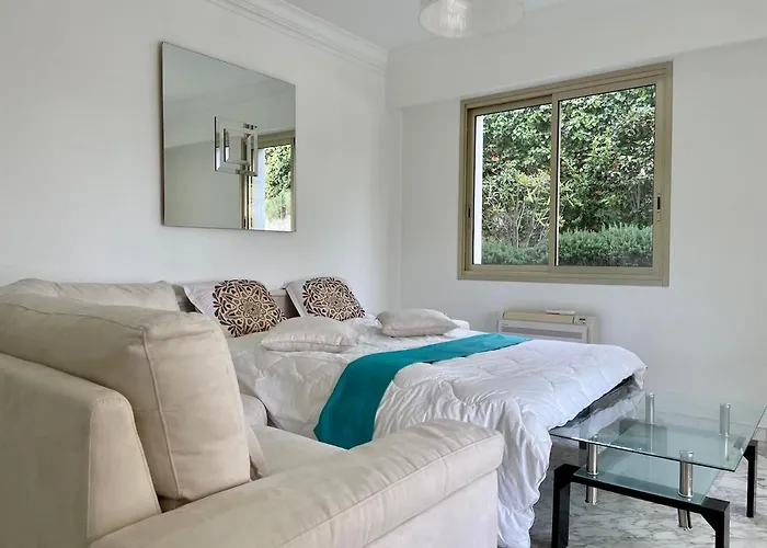 Rez De Jardin De 65m2 Dans à Appartement *
